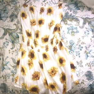 Strapless sunflower romper